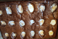 Load image into Gallery viewer, Creme Egg brownie